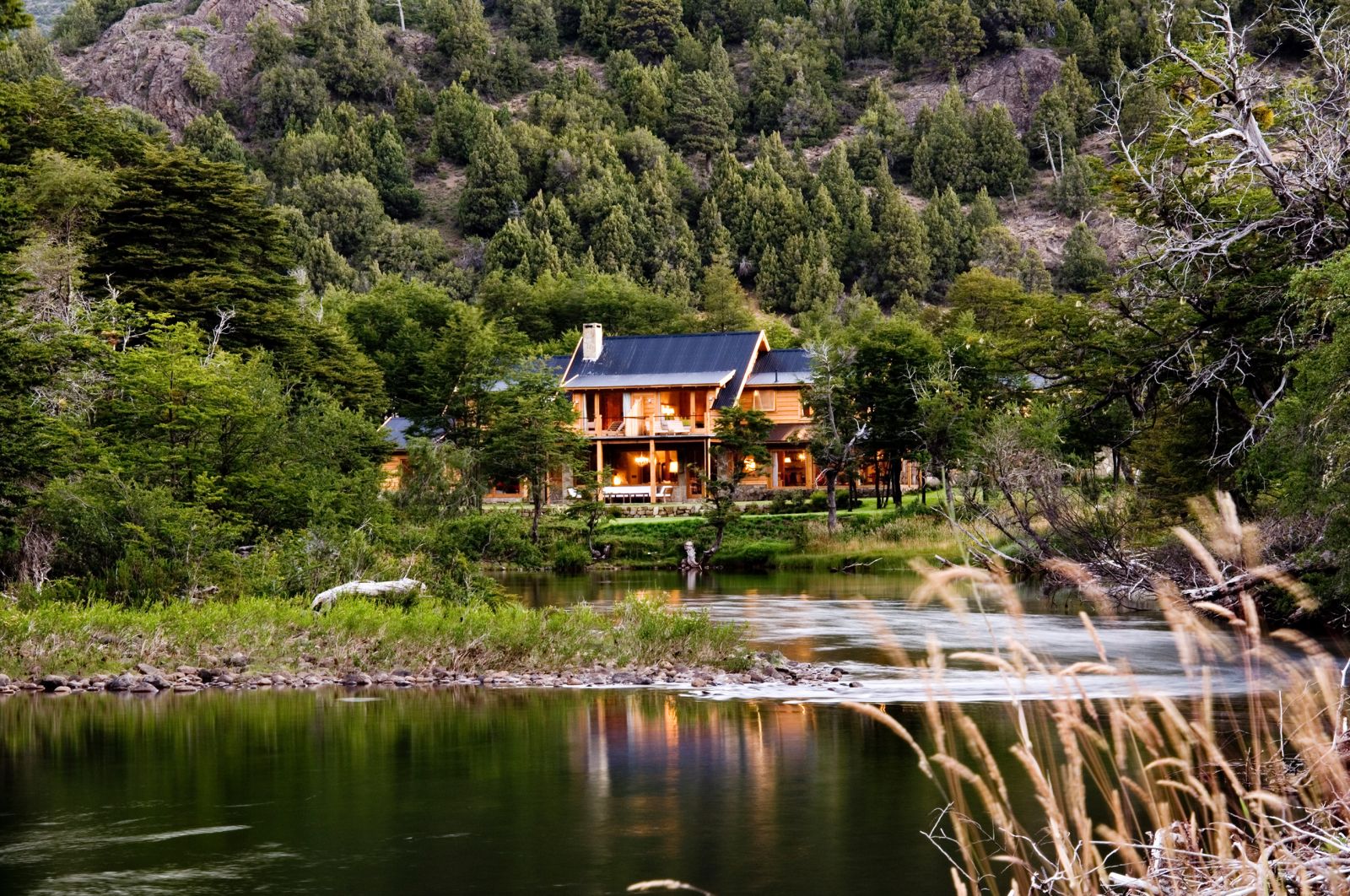 Río Hermoso Hotel de Montaña